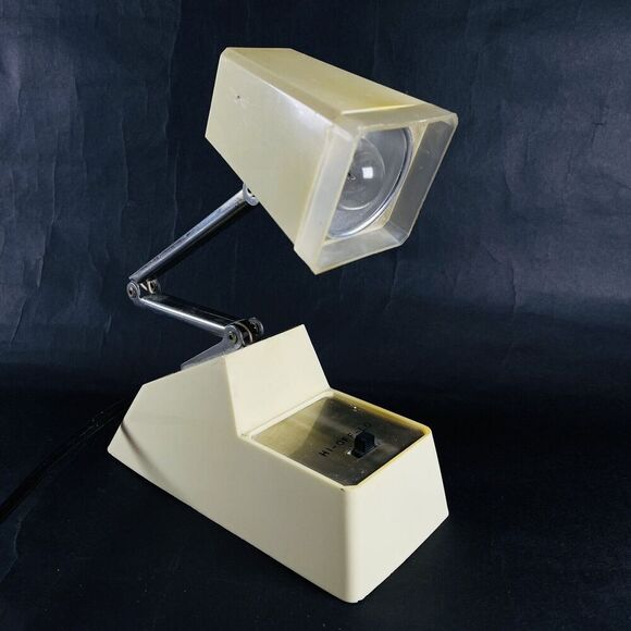 Well Lite Folding Hi Low Intensity Desk Lamp Light Hong Kong WORKS HIL16 Pyramid - Picture 1 of 15
